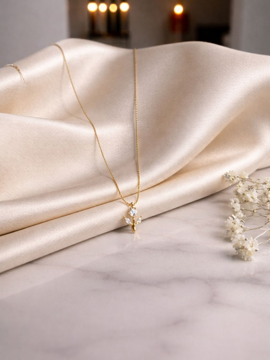 Dainty Bloom Sparkle Necklace