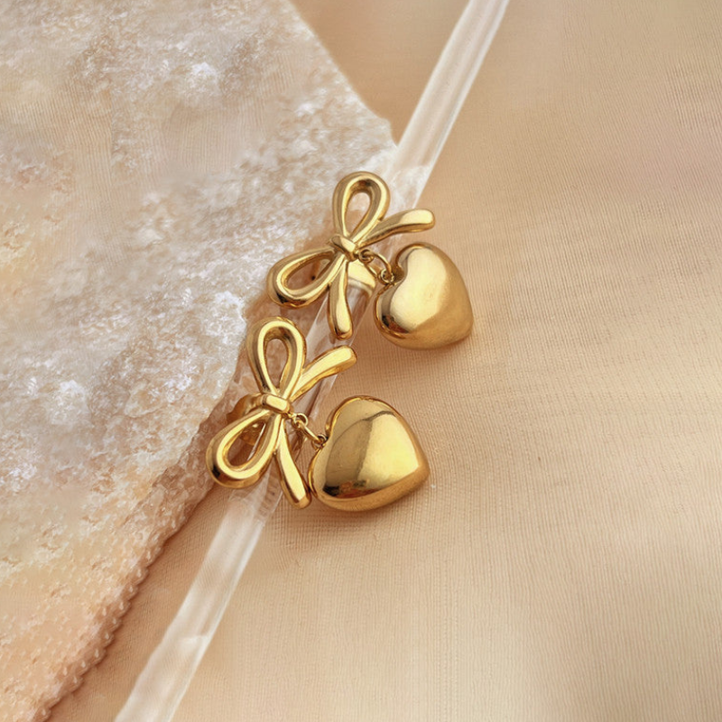 Sweet Knot Heart Earrings