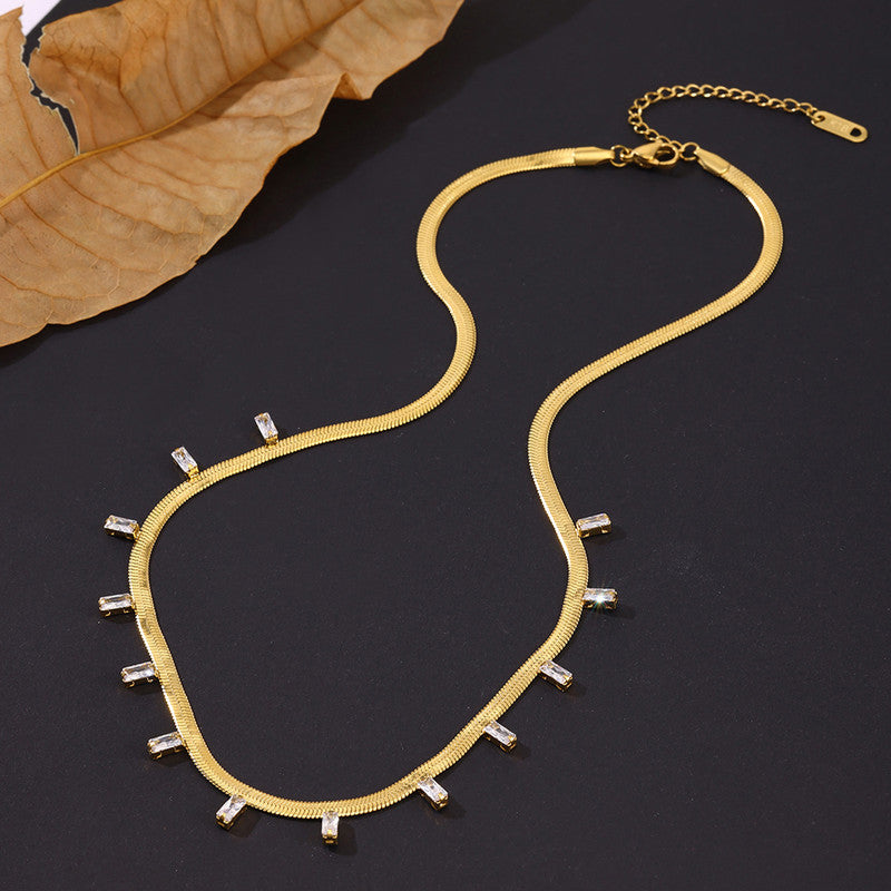 Minimal Gold Choker Necklace with Crystal Drops