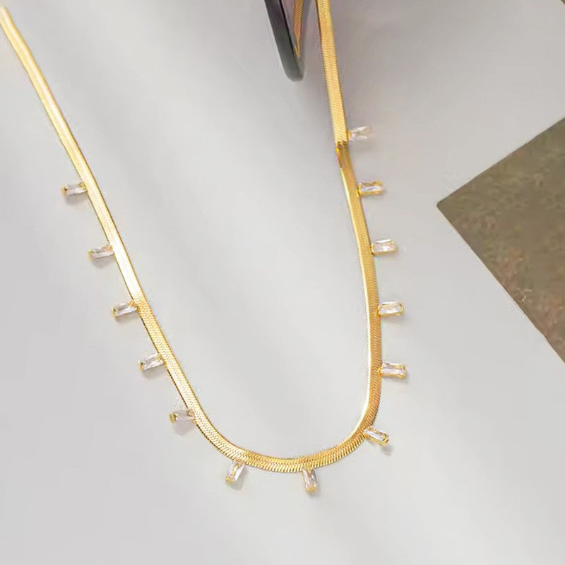 Minimal Gold Choker Necklace with Crystal Drops