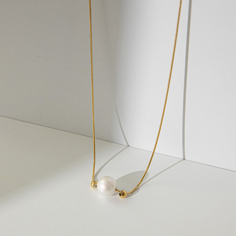 Minimal Gold Necklace with Pearl Accent