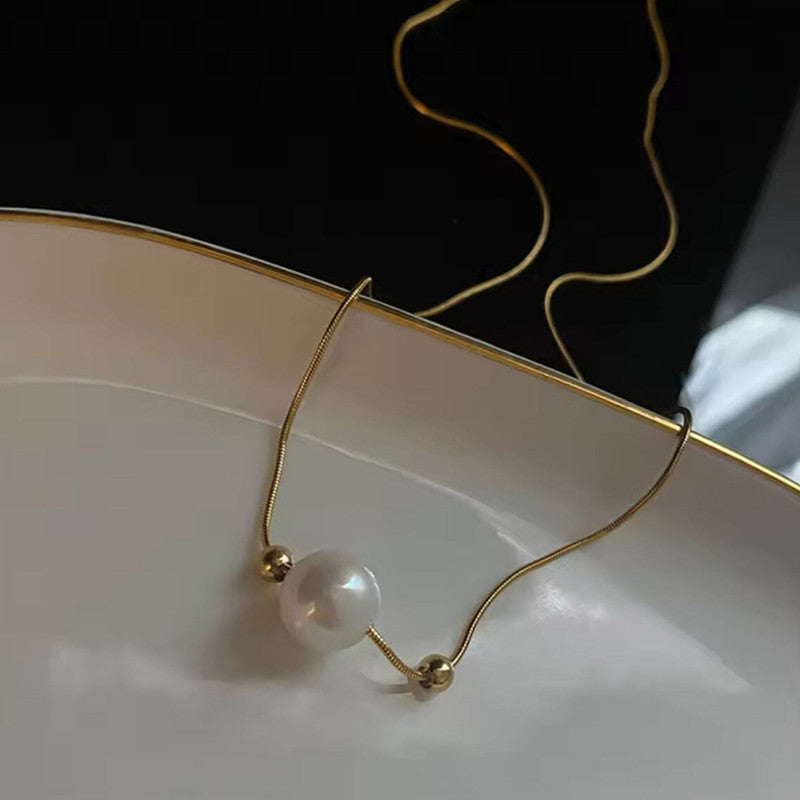 Minimal Gold Necklace with Pearl Accent