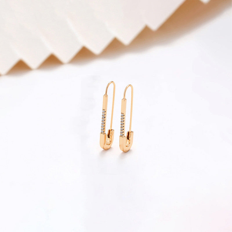 Minimal Paperclip Link Drop Earrings – Modern Chic Statement