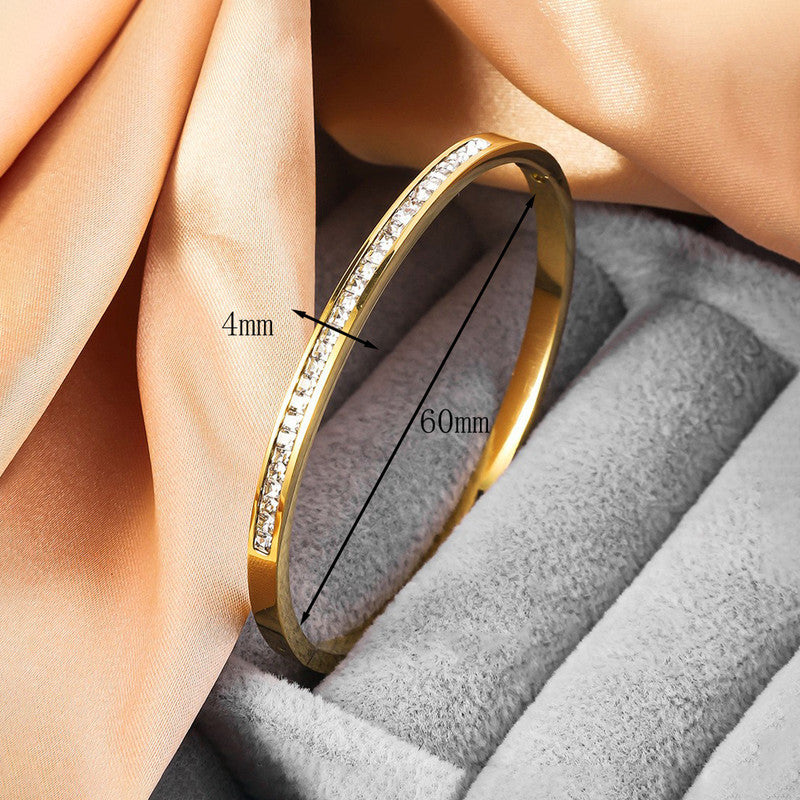 Minimal Gold Bangle with Crystal Detail